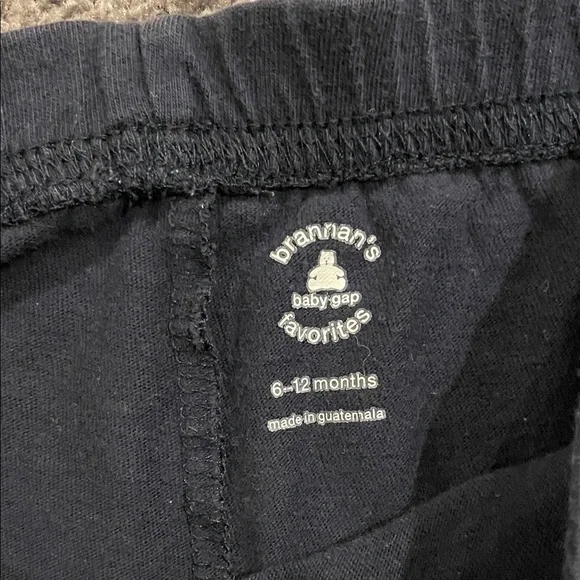 Baby Gap 6-12m Shorts with Gap Bear Logo on front - Picture 3 of 4